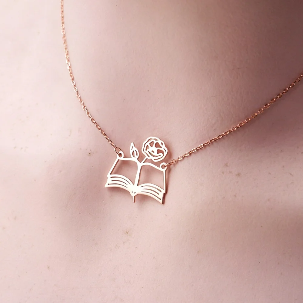 Custom Birth‑Flower Open Book  - Birth Flower Necklace 评论和价格