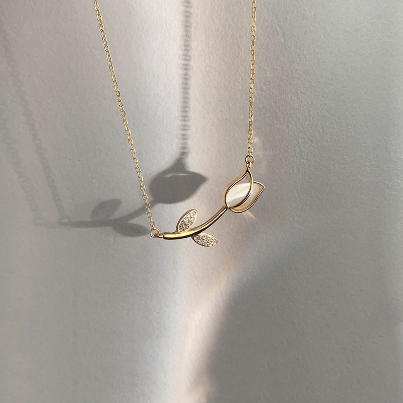 Stainless Steel Rose Tulip Cry - Birth Flower Necklace 评论和价格